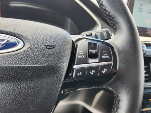Used 2022 Ford Escape SEL image 18