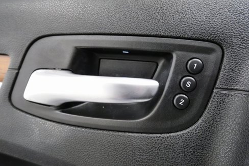 Used 2016 Chrysler 300 C Platinum image 15