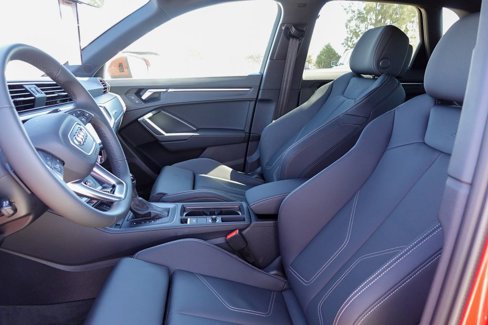New 2025 Audi Q3 2.0T Premium image 13