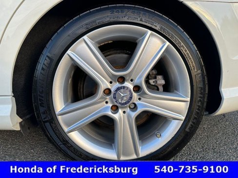 Used 2011 Mercedes-Benz C 300 Sport image 11