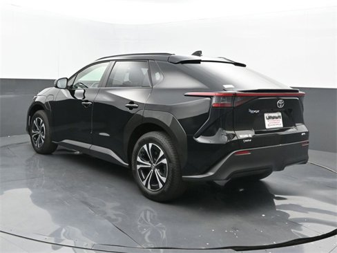 Used 2025 Toyota bZ4X AWD image 3