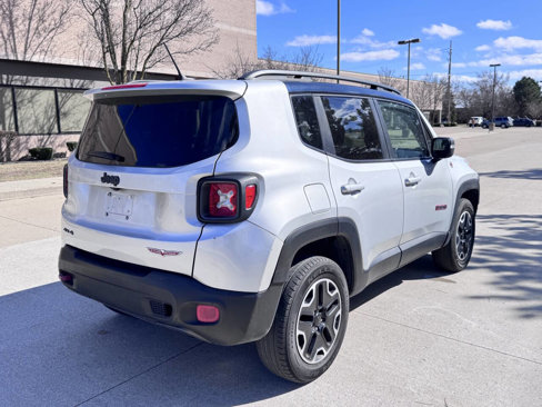 Used 2017 Jeep Renegade Trailhawk image 7