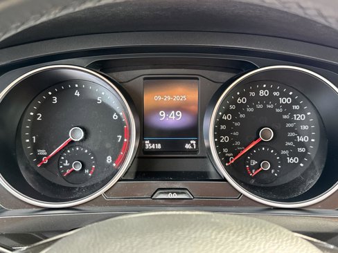 Used 2018 Volkswagen Tiguan SEL image 32