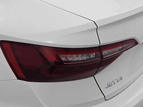 Used 2020 Volkswagen Jetta SE image 31