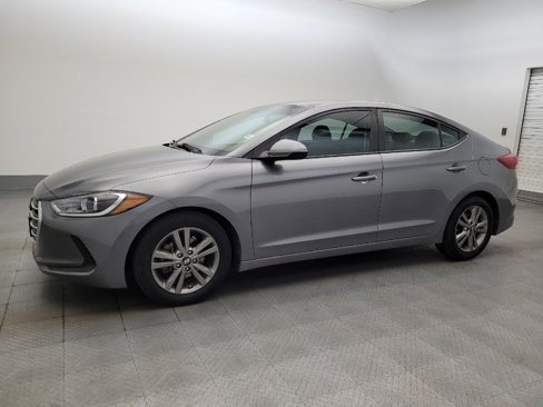 Used 2018 Hyundai Elantra SEL image 2