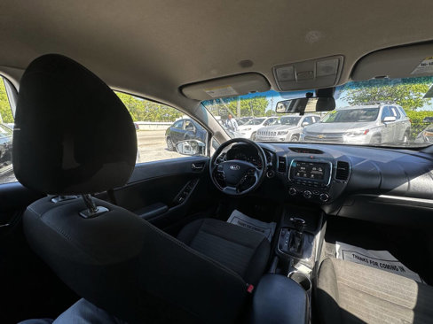 Used 2017 Kia Forte S w/ S Technology Package image 21