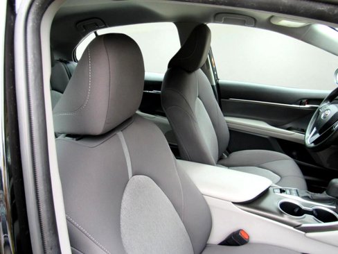 Used 2023 Toyota Camry LE image 31
