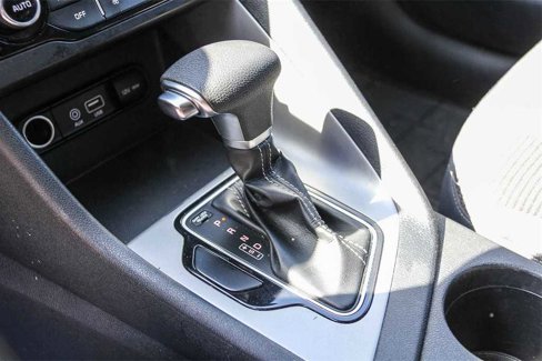 Used 2019 Kia Niro LX image 19