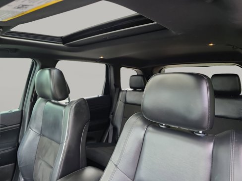 Used 2019 Jeep Grand Cherokee Altitude image 50