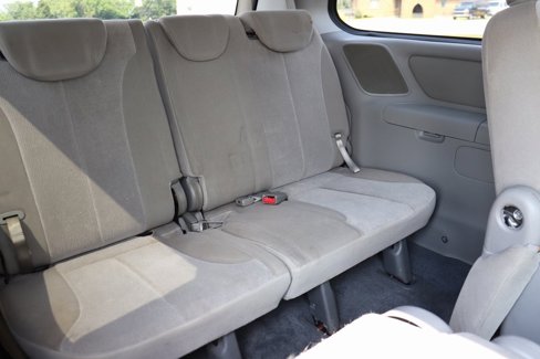 Used 2011 Kia Sedona LX image 16