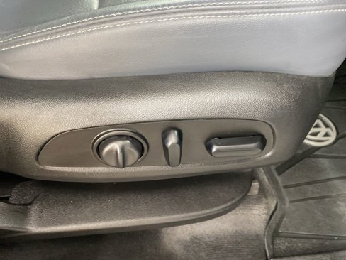 Used 2020 Buick Enclave Essence w/ Sport Touring Edition image 28
