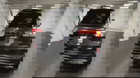 Used 2020 Ford Escape Titanium image 7