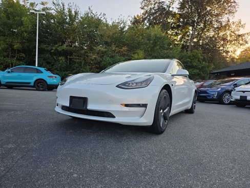 Used 2020 Tesla Model 3 Standard Range Plus image 2