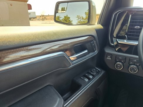 Used 2023 Chevrolet Silverado 1500 LT image 28