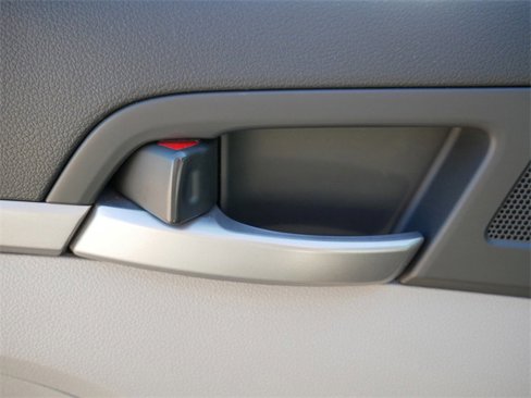 Used 2017 Hyundai Elantra SE image 14
