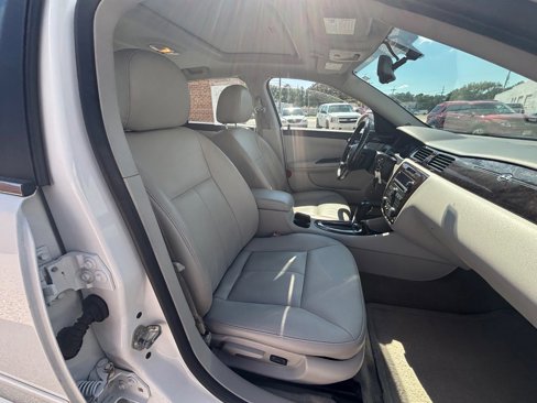 Used 2013 Chevrolet Impala LTZ image 20