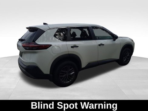 Used 2022 Nissan Rogue S image 5