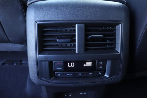 Used 2021 Volkswagen Atlas SEL Premium image 28