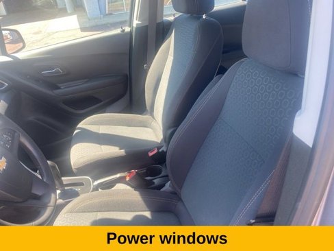 Used 2020 Chevrolet Trax LS image 11