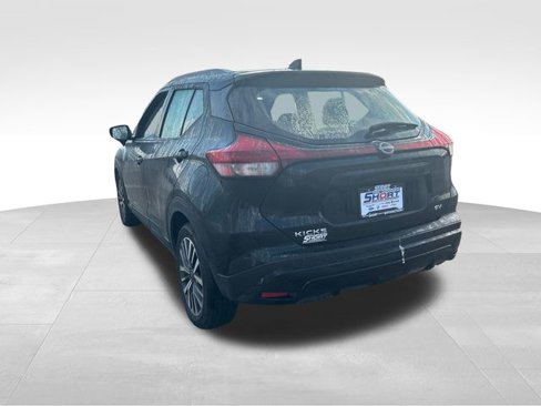 Used 2024 Nissan Kicks SV image 3