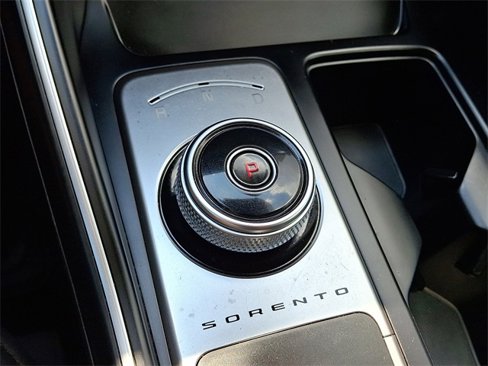 Used 2021 Kia Sorento S image 15