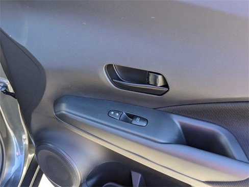 Used 2024 Nissan Kicks S image 27