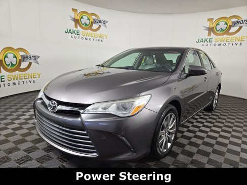 Used 2017 Toyota Camry XLE image 4