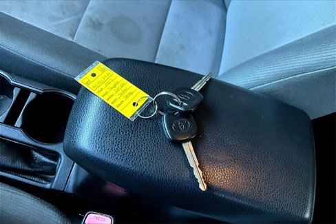 Used 2017 Toyota Corolla L image 32