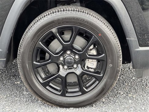 New 2025 Jeep Compass Latitude w/ Altitude Special Edition image 24