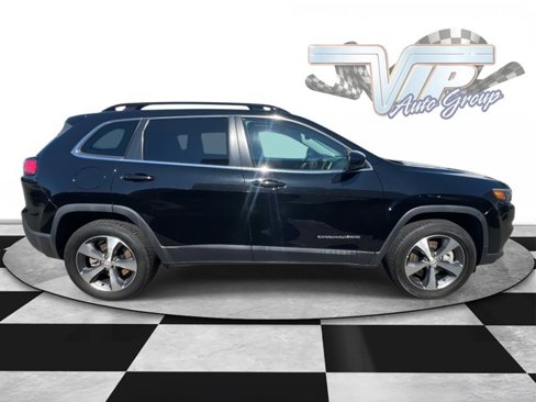 Certified 2022 Jeep Cherokee Limited image 4