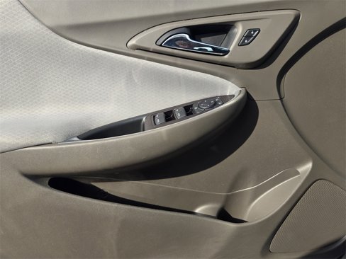 Used 2022 Chevrolet Malibu LT image 18