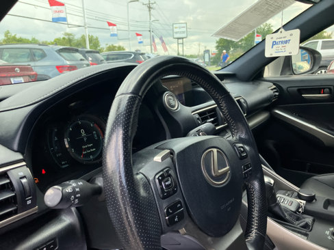 Used 2018 Lexus IS 300 image 9