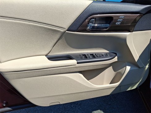 Used 2016 Honda Accord EX-L image 12