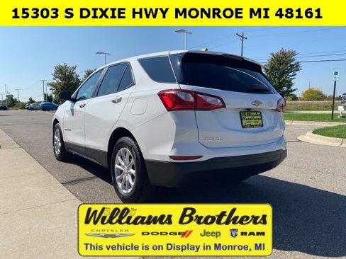 Used 2021 Chevrolet Equinox LS w/ LS Convenience Package image 7