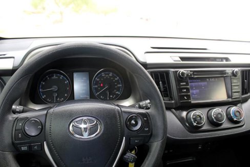 Used 2017 Toyota RAV4 LE image 31