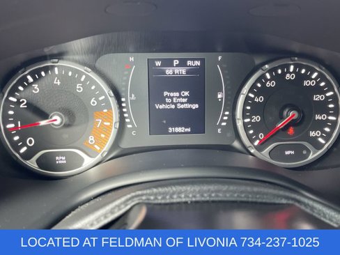 Used 2019 Jeep Renegade Latitude w/ Cold Weather Group image 12