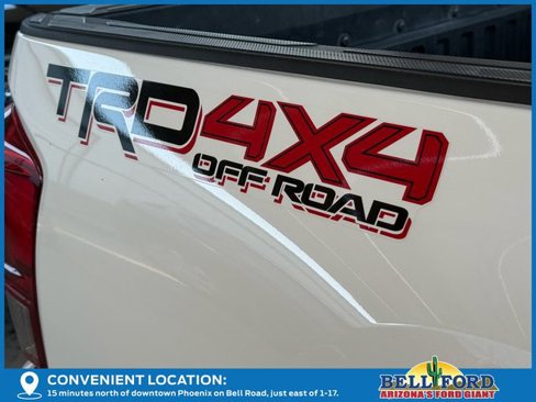 Used 2017 Toyota Tacoma TRD Off-Road image 9