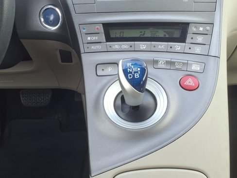 Used 2015 Toyota Prius Four image 13