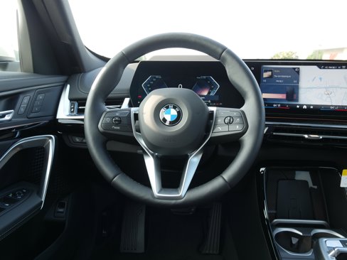 New 2025 BMW X1 xDrive28i w/ Technology Package image 18