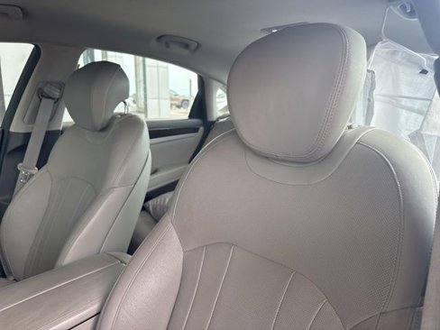 Used 2015 Hyundai Genesis 3.8 image 11