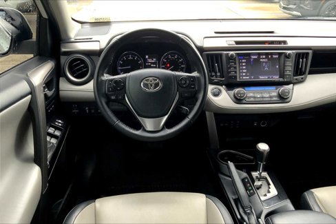 Used 2018 Toyota RAV4 Limited image 5