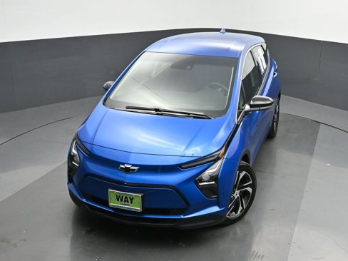 Used 2023 Chevrolet Bolt LT w/ Infotainment Package image 35