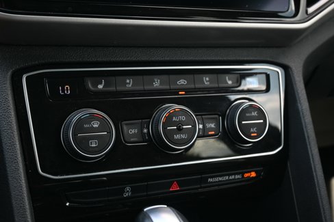 Used 2020 Volkswagen Atlas Cross Sport SEL Premium image 24