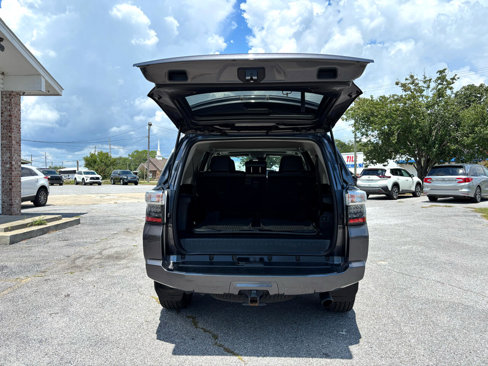 Used 2022 Toyota 4Runner SR5 Premium image 7