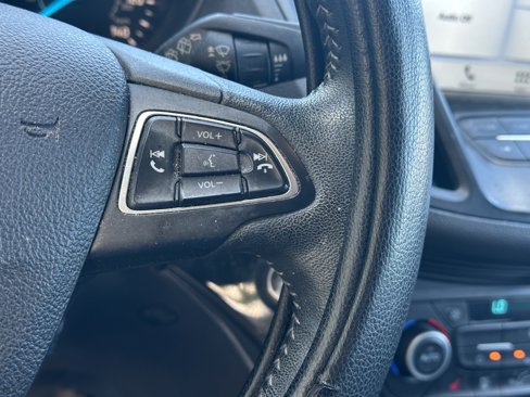 Used 2019 Ford Escape SE image 16