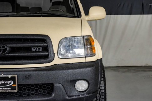 Used 2004 Toyota Sequoia SR5 image 35