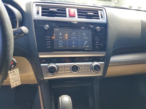 Used 2017 Subaru Outback 2.5i Premium image 17