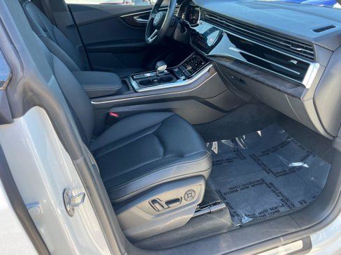 Used 2021 Audi Q8 Premium Plus w/ Premium Plus Package image 13