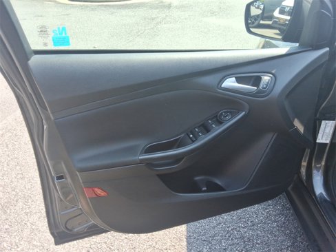 Used 2018 Ford Focus SE image 20