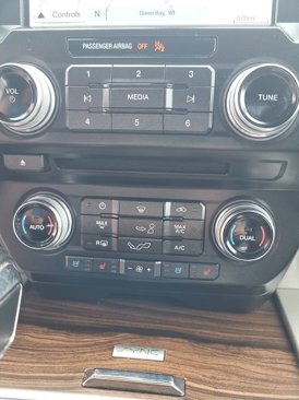 Used 2017 Ford F150 Lariat w/ Equipment Group 502A Luxury image 31